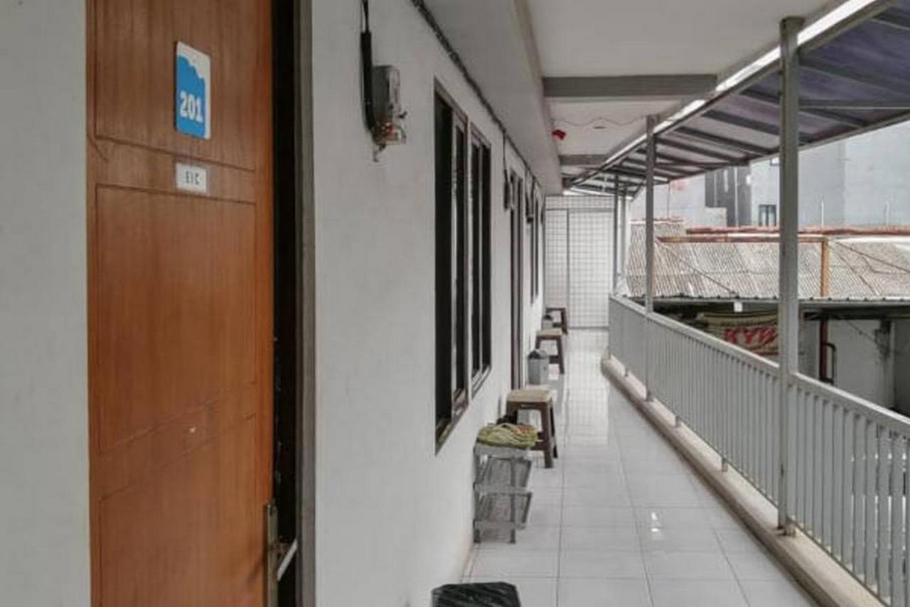Laponca Residence Pondok Cabe Syariah Redpartner Duku Exterior foto