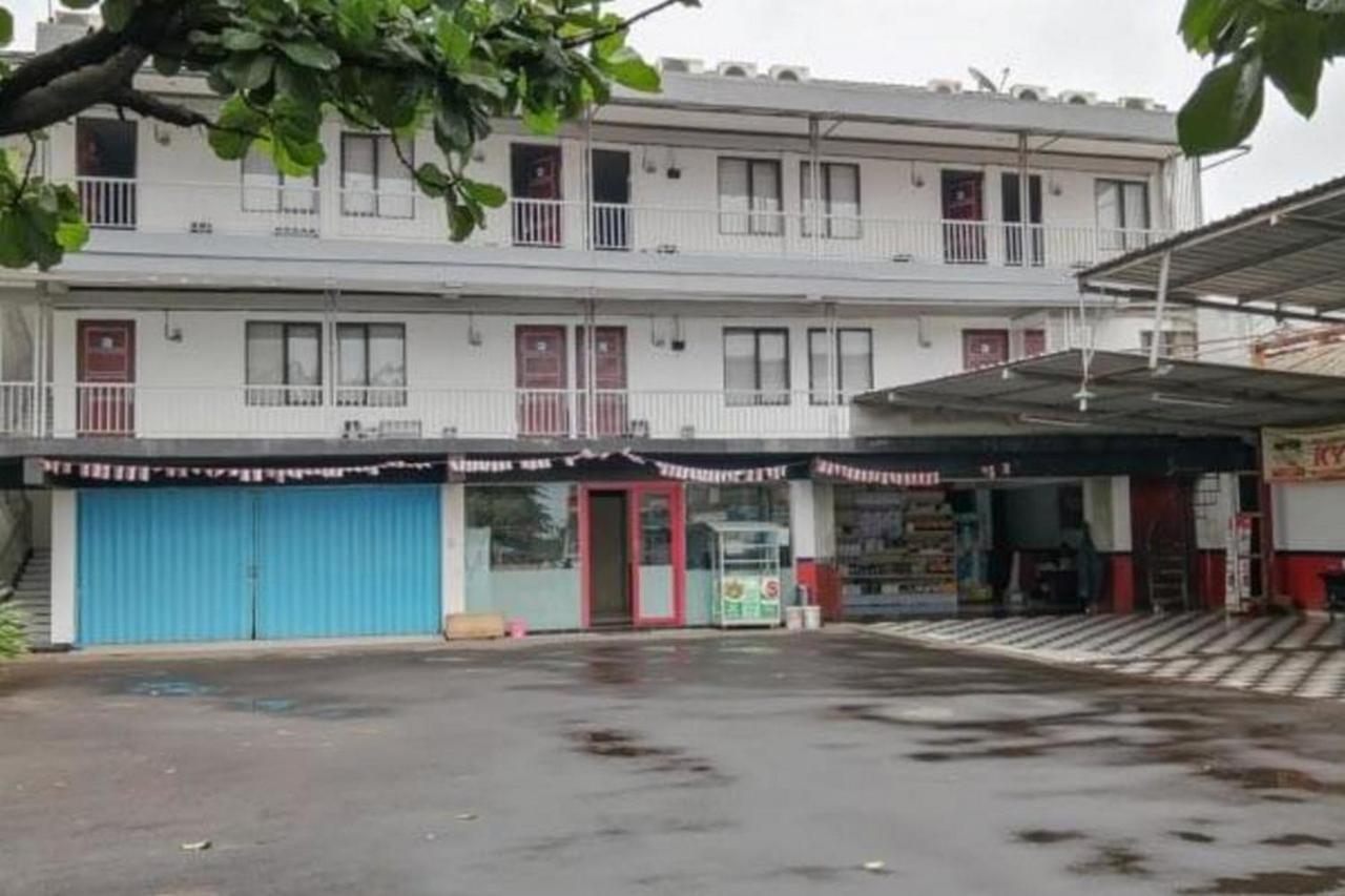 Laponca Residence Pondok Cabe Syariah Redpartner Duku Exterior foto