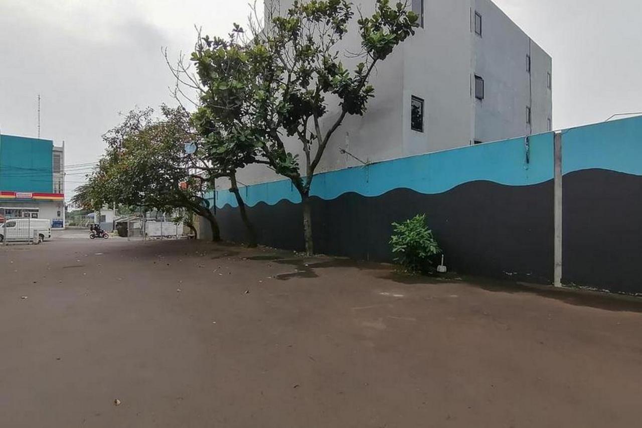 Laponca Residence Pondok Cabe Syariah Redpartner Duku Exterior foto